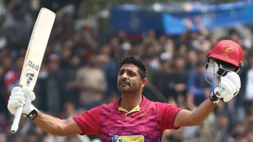 ৪১ বলে ১১ ছক্কা ৪ চারে সেঞ্চুরির রেকর্ড আসিফ খানের