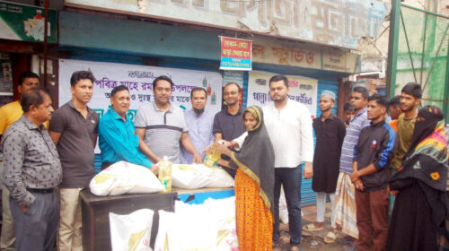 কাজী আব্দুল বারী মেমোরিয়াল ট্রাস্ট’র খাদ্য বিতরণ