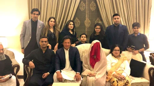 ইমরান খান-বুশরা বিবির বিয়ে ছিল অবৈধ, দাবি মুফতির