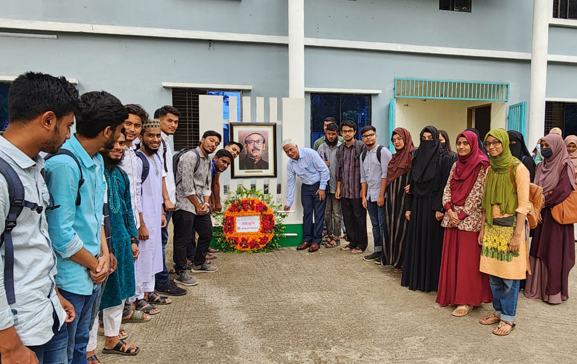 হকৃবিতে বঙ্গবন্ধুর জুলিও কুরি পদকপ্রাপ্তির সুবর্ণ জয়ন্তী উদযাপিত