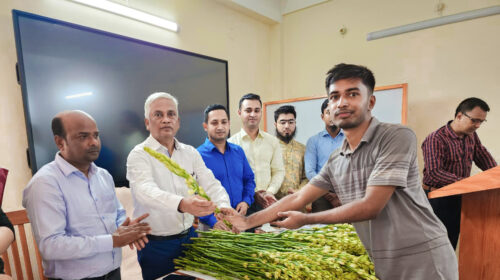 স্মার্ট শ্রেণিকক্ষে হকৃবির ক্লাস শুরু