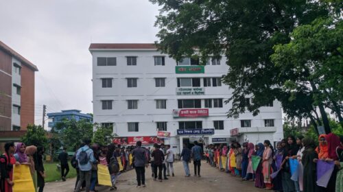 মৎস্য ও প্রাণীসম্পদ মন্ত্রণালয়ের নতুন নীতি, ক্ষুব্ধ সিকৃবি শিক্ষার্থীরা