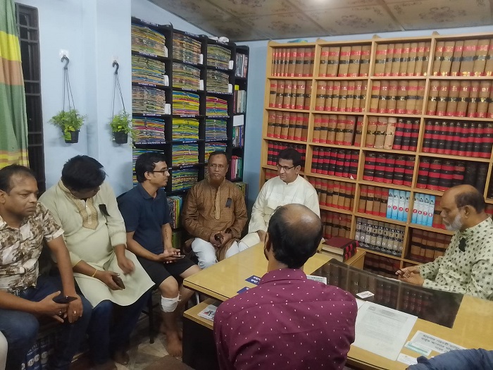 পূজনের উপর হামলা : বাসায় আওয়ামীলীগ নেতারা