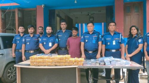 জৈন্তাপুরে প্রাইভেট গাড়ী সহ ৪৫ লক্ষ টাকা মুল্যের ভারতীয় ২৯৭ পিস মোবাইল আটক