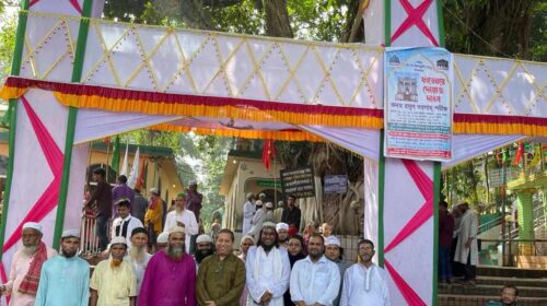 শাহপরান (রহ.) মাজারে গিলাফ দিলেন ডা.স্বপ্নীল