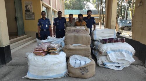 কোম্পানীগঞ্জে বিপুল পরিমাণ ভারতীয় শাড়ি-লেহেঙ্গা জব্দ, আটক- ২