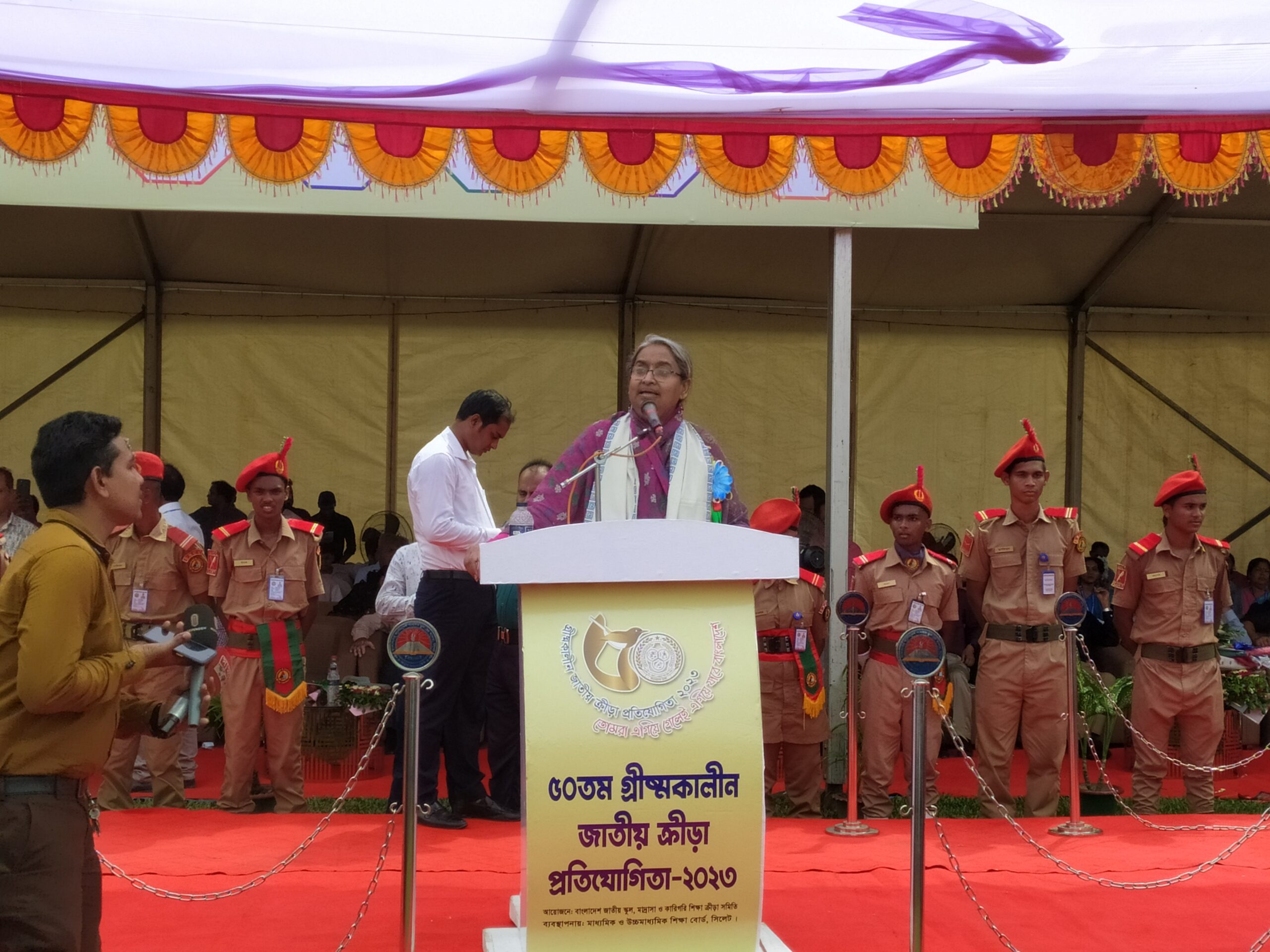 ভিসানীতিতে কোনো চাপ নেই: শিক্ষামন্ত্রী