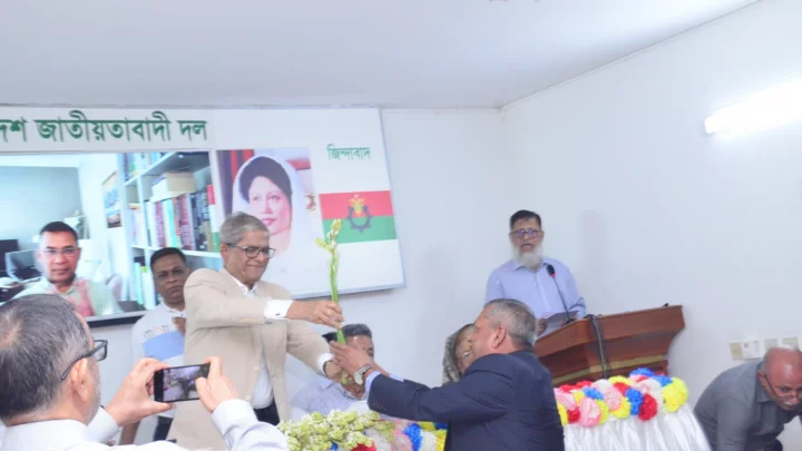 বিএনপিতে যোগ দিলেন অবসরপ্রাপ্ত ২৫ সামরিক কর্মকর্তা