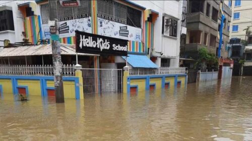 সিলেট নগরীতে টানাবৃষ্টিতে জলাবদ্ধতা : চরম ভোগান্তি