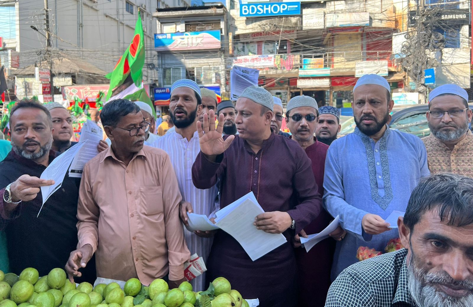 ডামি নির্বাচন দেশের জনগণ মেনে নেবে না : এমরান চৌধুরী