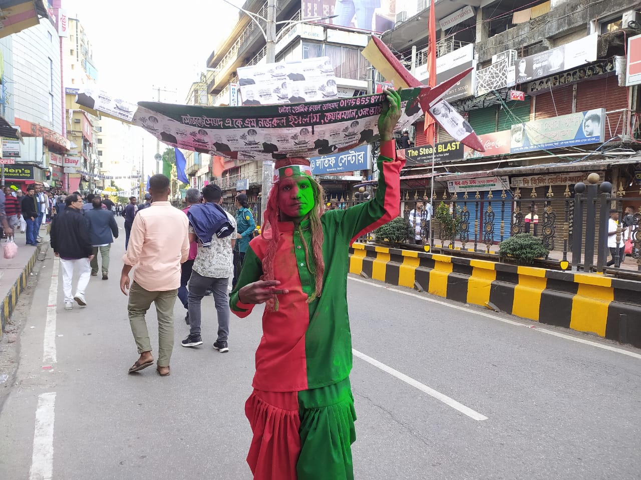 প্রধানমন্ত্রীর সঙ্গে দেখা না হওয়া পর্যন্ত বিয়ে করবেন না নৌকাপ্রেমিক রুবেল