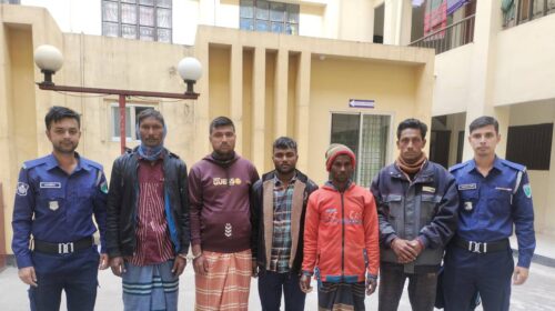 গোয়াইনঘাটে জুয়া খেলার সরঞ্জামসহ ৫ জন গ্রেপ্তার