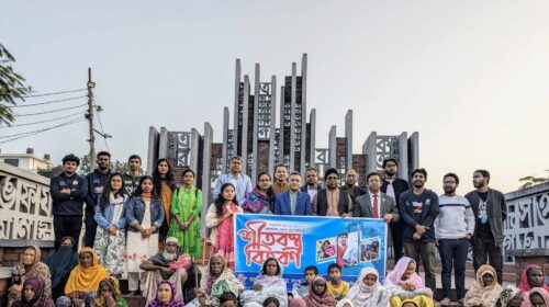 সিকৃবিতে কৃষ্ণচূড়ার আয়োজনে শীতার্তদের শীতবস্ত্র বিতরণ