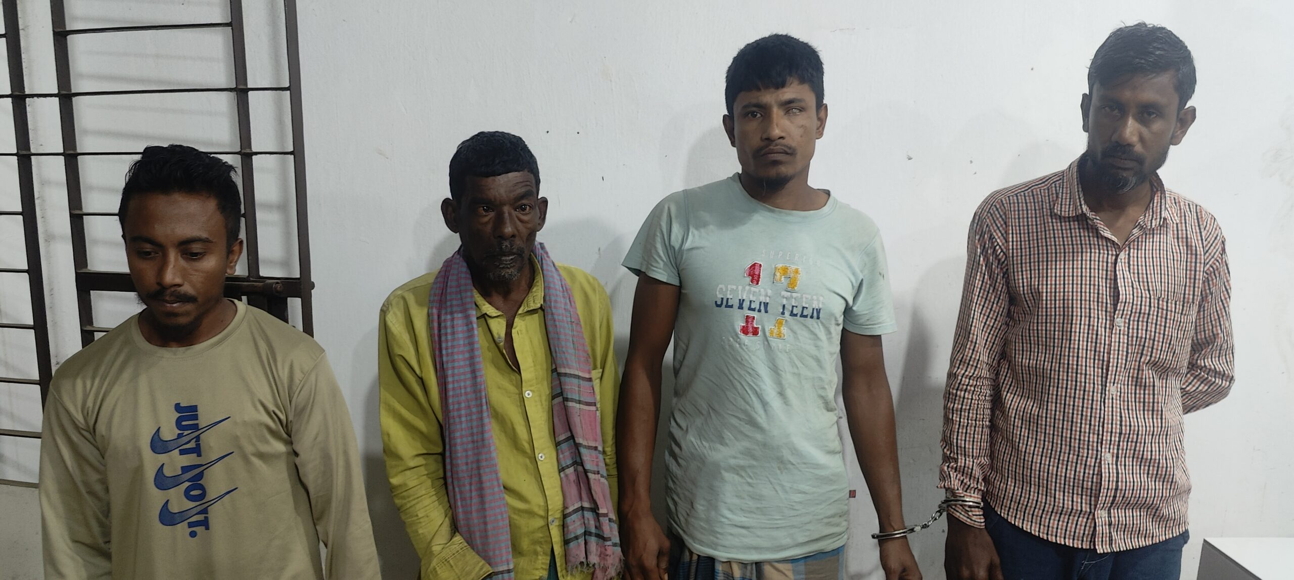 সিলেটে জুয়া খেলার সামগ্রীসহ ৪ জন আটক