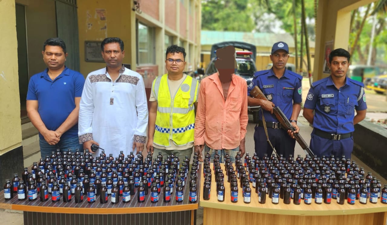কোম্পানীগঞ্জে ২৬৫ বোতল ফেন্সিডিলসহ  আটক-১