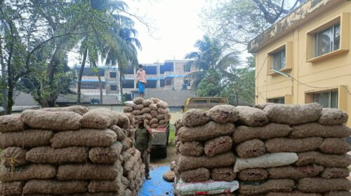 সিলেটে ১১ লাখ ৭৬ হাজার টাকার পিঁয়াজ সহ দুজন আটক