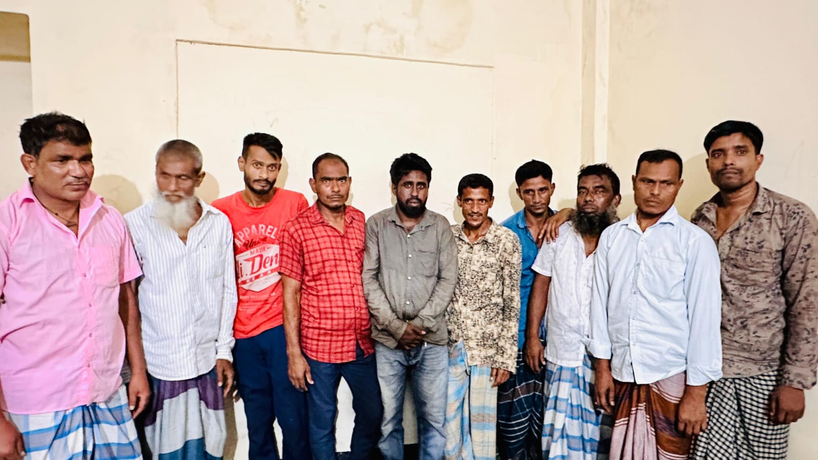 সিলেটে জুয়া খেলার সামগ্রীসহ ১০ জন আটক
