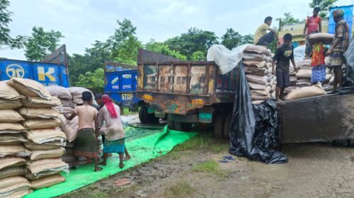 সিলেটে আবারো ট্রাকভর্তি ভারতীয় চিনির চালান আটক