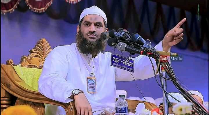 শেখ হাসিনা ভারতে বসে বাংলাদেশের বিরুদ্ধে ষড়যন্ত্রে লিপ্ত রয়েছেন- আল্লামা মামুনুল হক