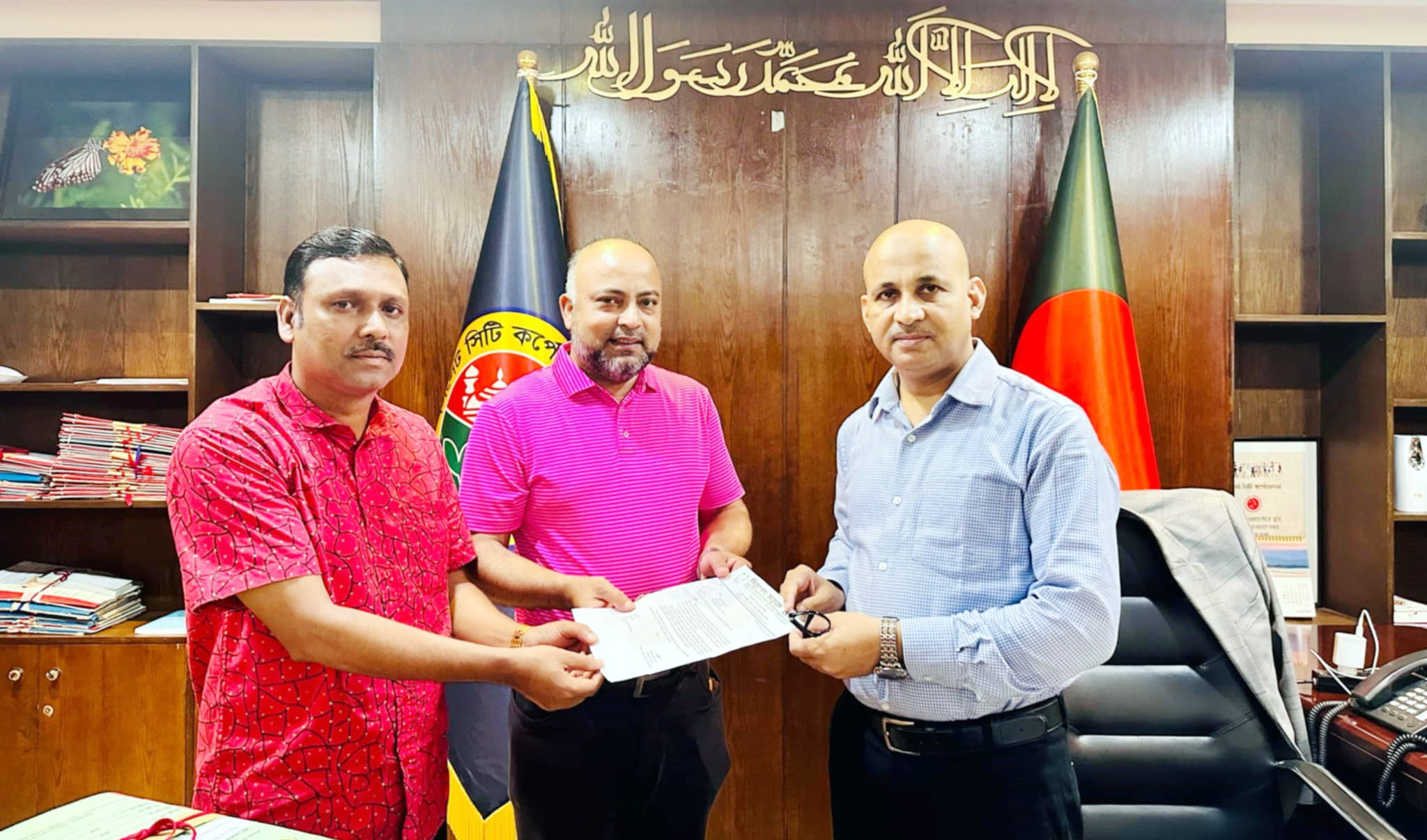 সিলেট নগরে জেব্রা ক্রসিং স্থাপনের দাবীতে স্মারকলিপি