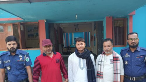 জৈন্তাপুরে বিদেশি মদ সহ ইউপি চেয়ারম্যান সহ আটক-৩