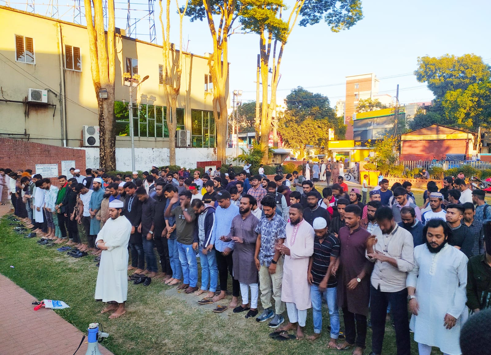সিলেটে অ্যাডভোকেট সাইফুল ইসলাম আলিফের গায়েবানা জানাজা অনুষ্ঠিত