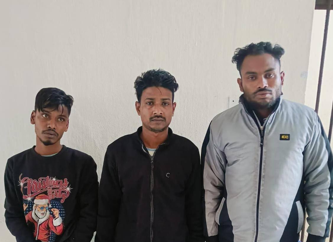 সিলেটে ৩৪০ বস্তা ভারতীয় চিনিসহ আটক-৩