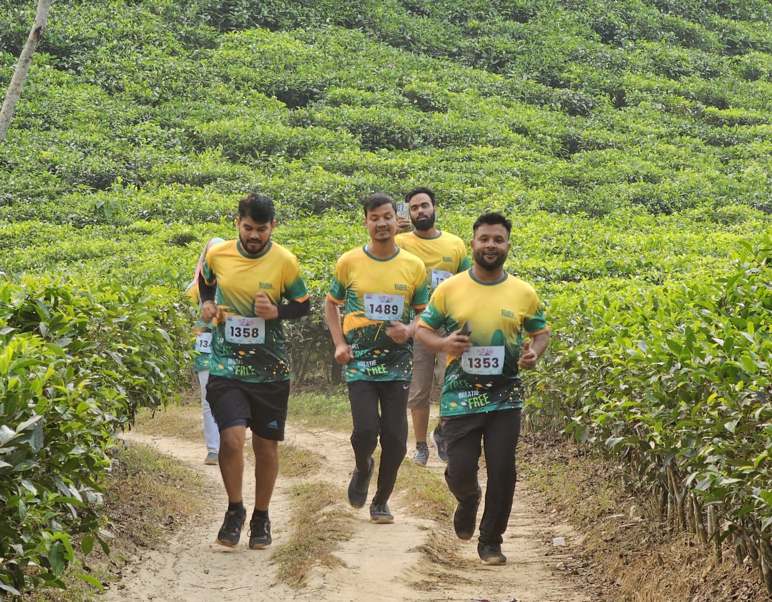 সিলেটে ৫০০ দৌড়বিদের অংশগ্রহণে অনুষ্ঠিত হলো ১০ কিলোমিটার ট্রেইল রান