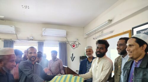 সিকৃবিতে বৈষম্যবিরোধী ও নাগরিক কমিটির শীতবস্ত্র বিতরন