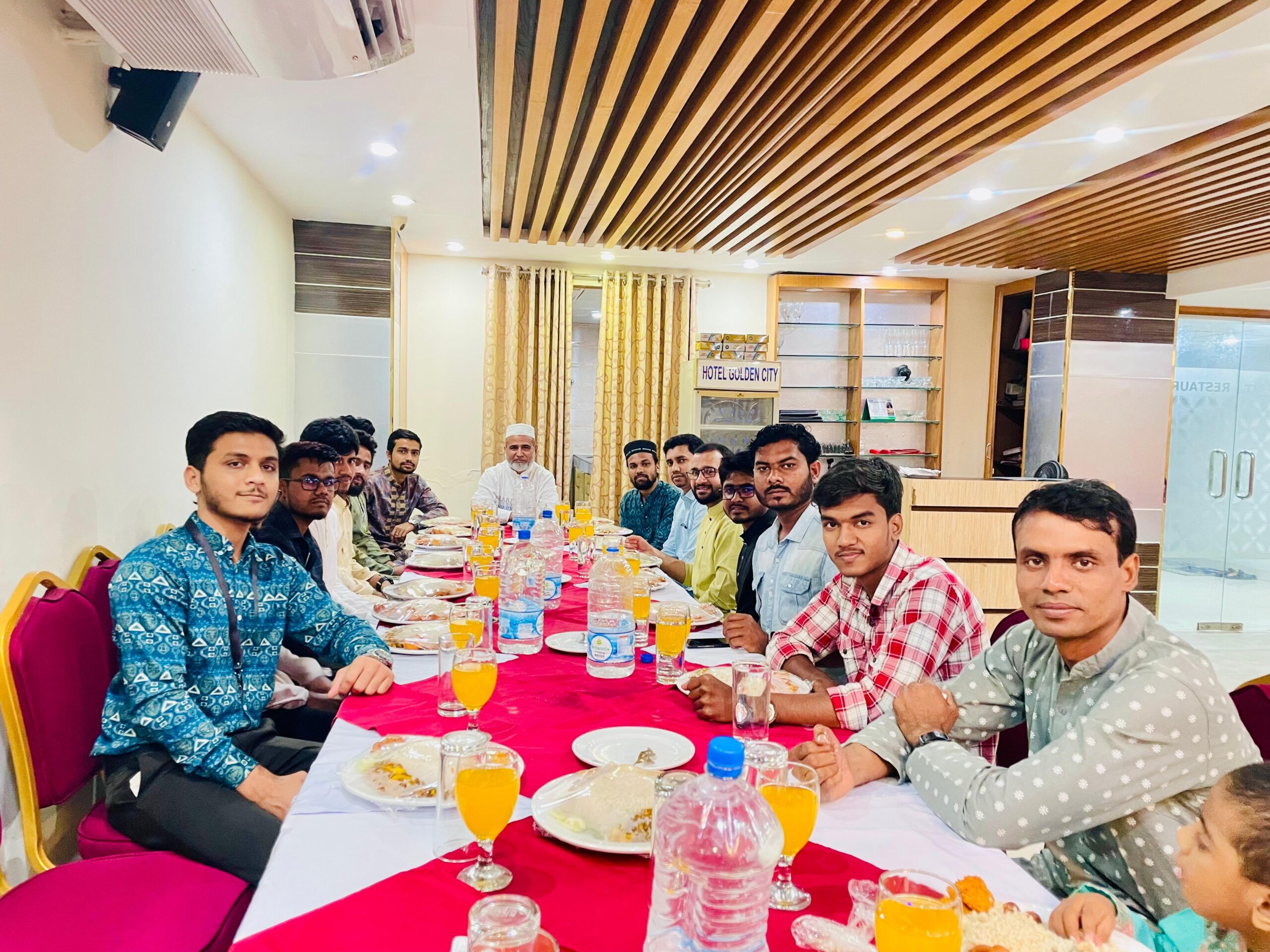 এমসি কলেজ রিপোর্টার্স ইউনিটির ইফতার মাহফিল ও দায়িত্ব হস্তান্তর অনুষ্ঠিত