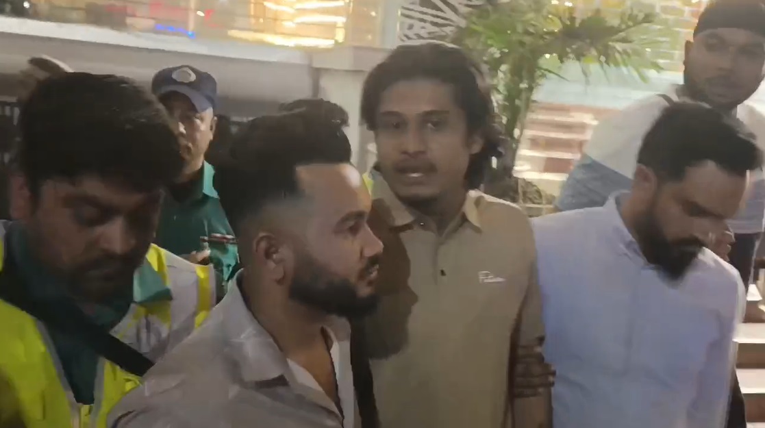 সিলেটে নিষিদ্ধ ছাত্রলীগ নেতাকে পালাতে সহায়তার অভিযোগে ৩ ব্যবসায়ী গ্রেপ্তার