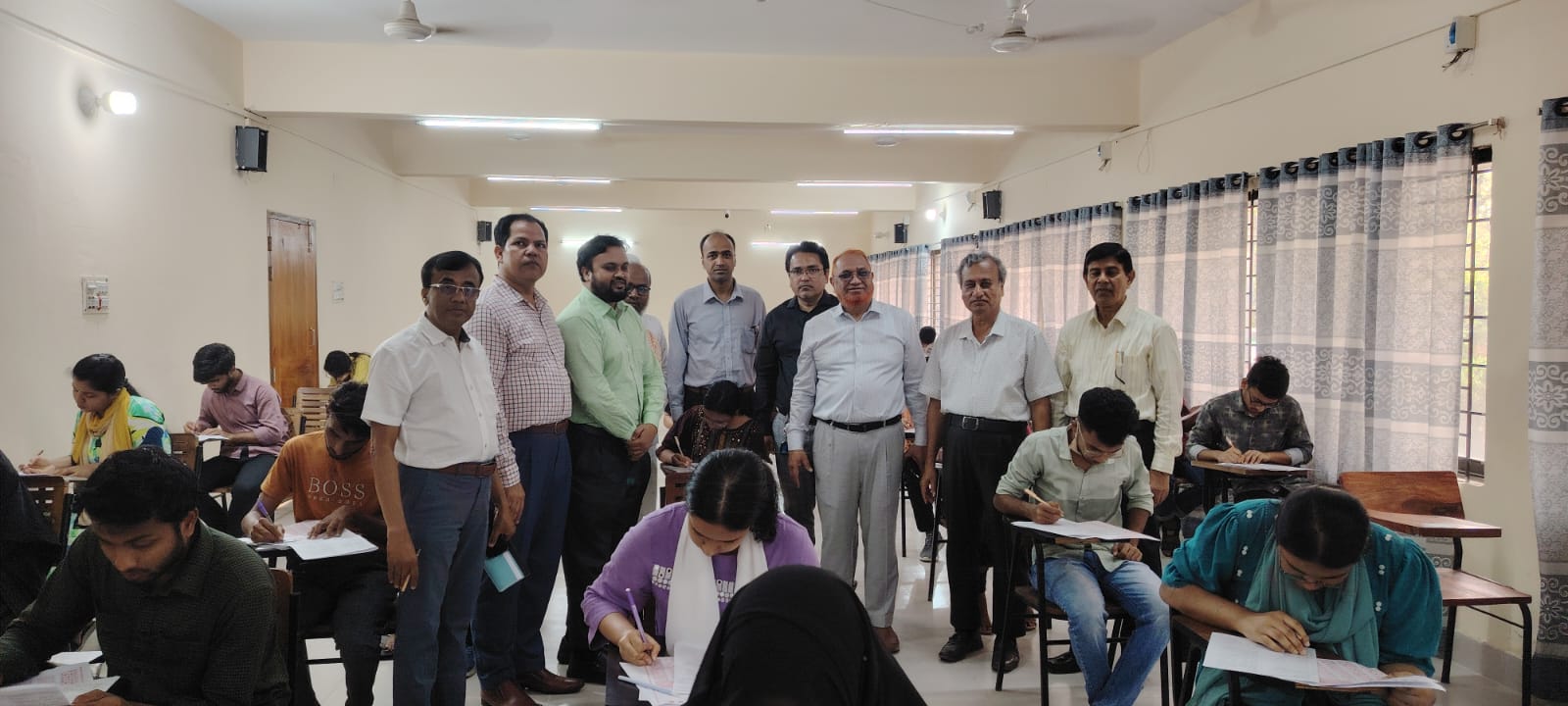 সিকৃবিতে ২০২৪-২৫ শিক্ষাবর্ষে স্নাতক প্রথম বর্ষের ভর্তি পরীক্ষায় উপস্থিতির হার ৬৬%