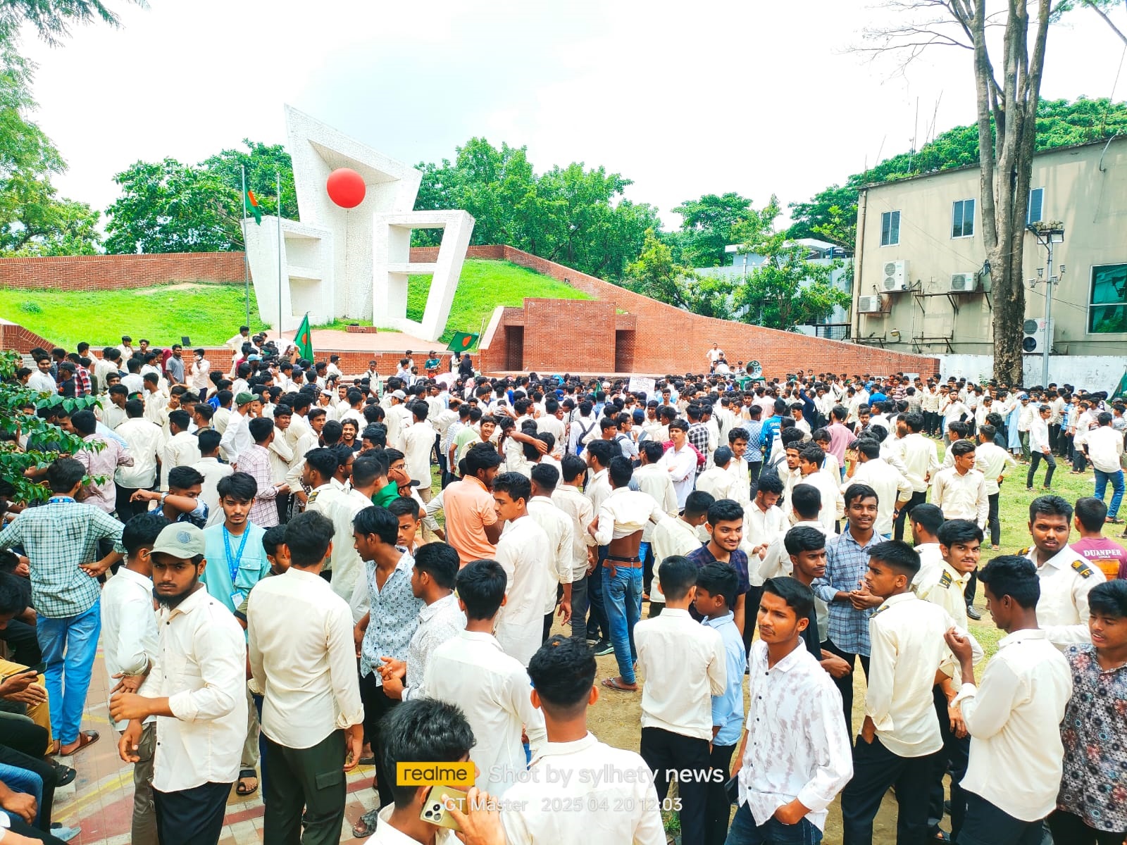 ছয় দফা দাবিতে সিলেটে পলিটেকনিক শিক্ষার্থীদের সমাবেশ