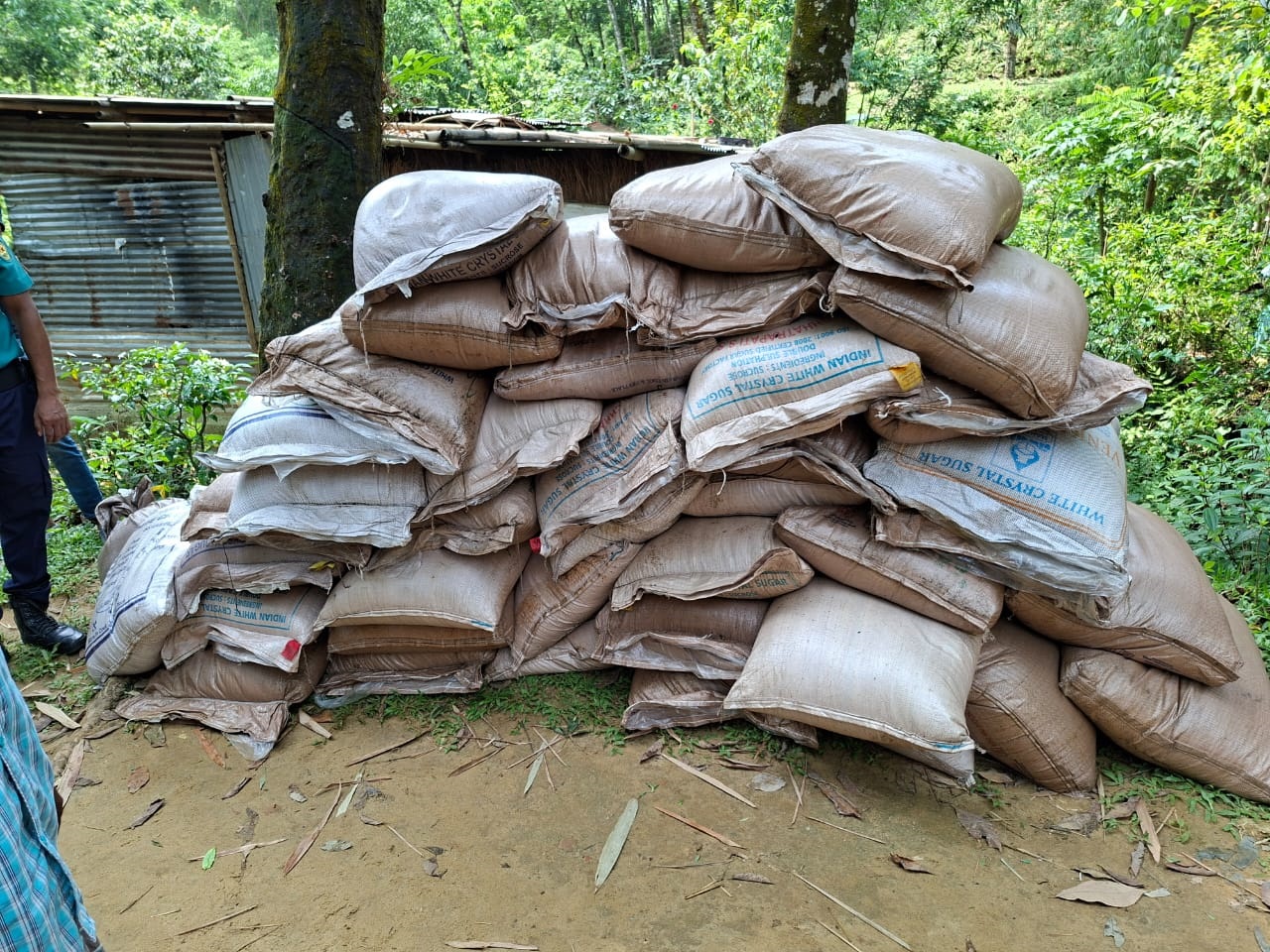 সিলেটে ৬ হাজার ১২৫ কেজি অবৈধ ভারতীয় চিনি উদ্ধার
