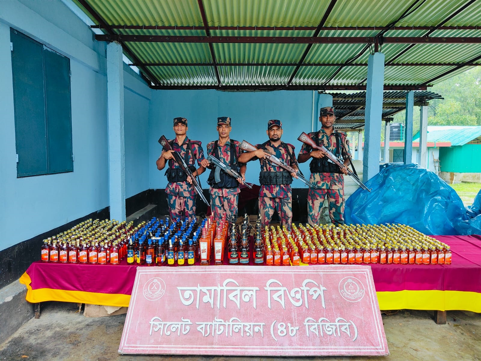 সিলেটে ১ কোটি ১০ লাখ টাকার চোরাচালানী মালামাল আটক