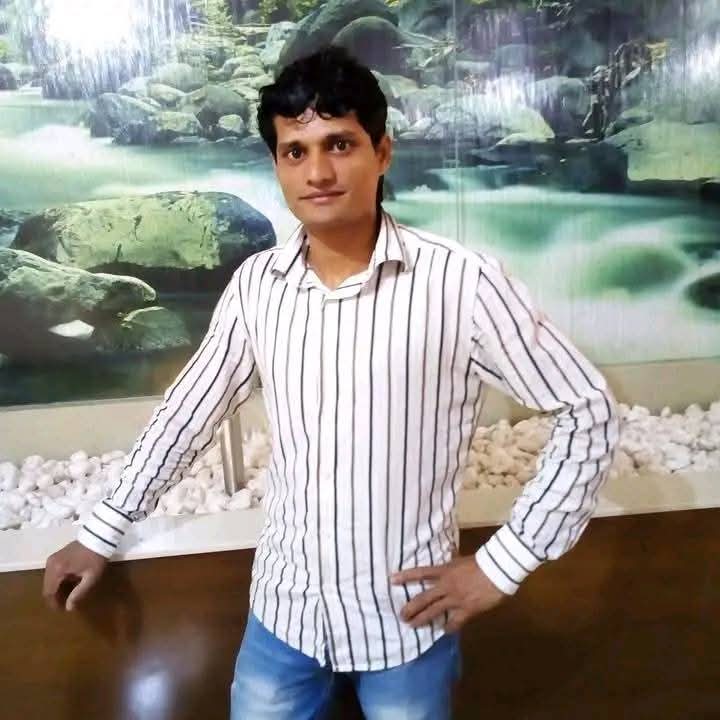 গোয়াইনঘাটে ট্রাক্টর উল্টে প্রাণ গেল চালকের