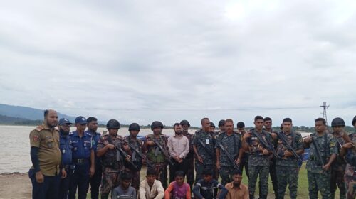 ভোলাগঞ্জ সাদাপাথর লুটপাটে টাস্কফোর্সের অভিযানে ৩ দিনে ২৪ জনের কারাদণ্ড, ১৮০ নৌকা ধ্বংস