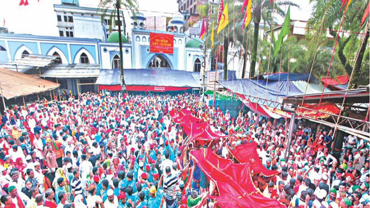 হযরত শাহজালাল (রহ.) মাজারে ২ দিনব্যাপী ৭০৬ তম ওরশ মোবারক শুরু কাল