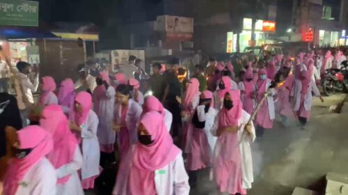 সিলেটে নার্সিং শিক্ষার্থীদের মশাল মিছিল ও অবস্থান কর্মসূচি