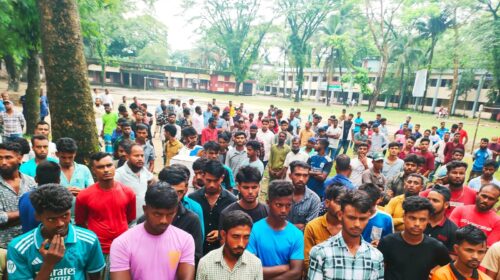 পাথর কোয়ারী খুলে দেয়ার দাবিতে প্রতিবাদ সভা