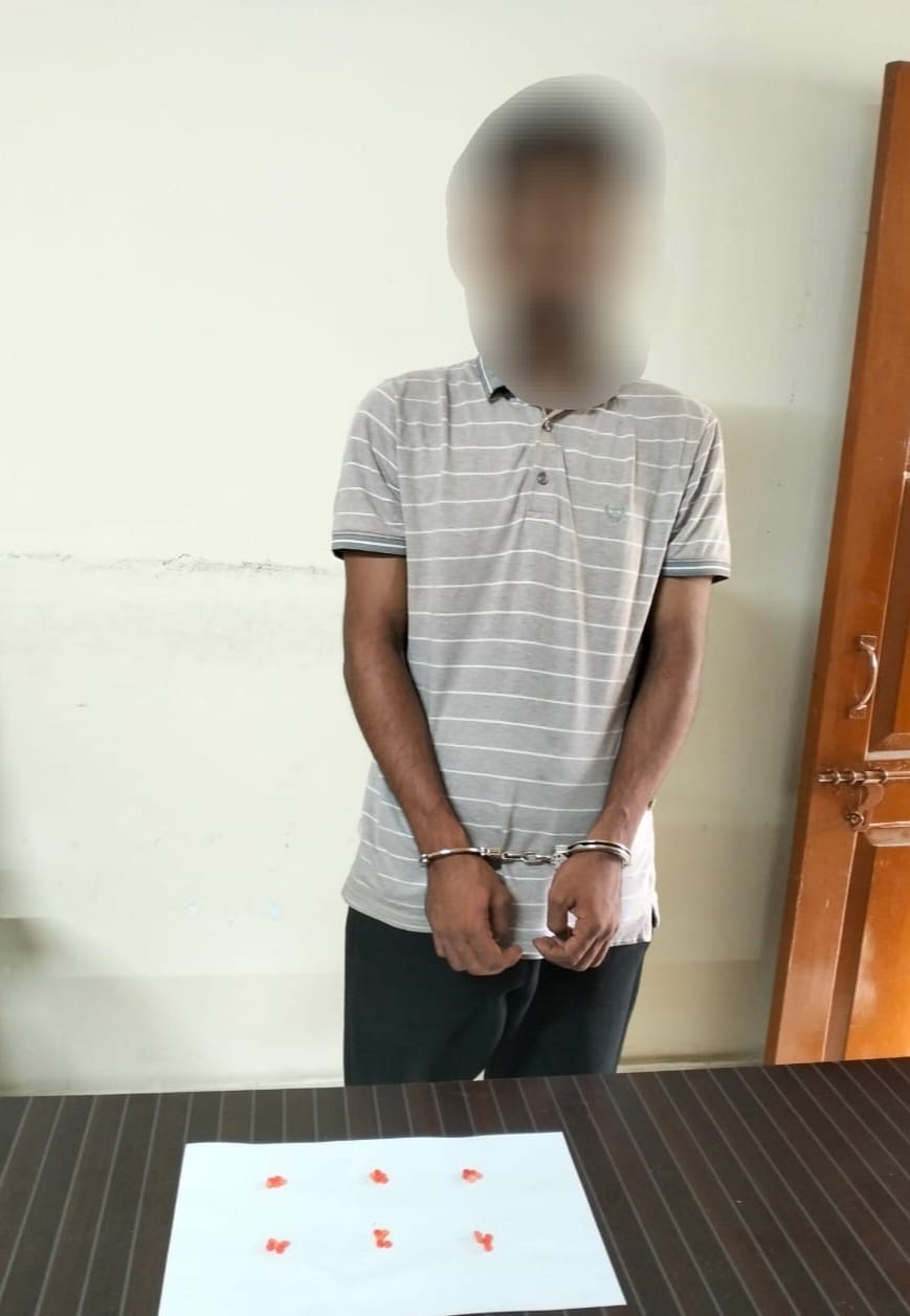 সিলেটে হত্যা মামলাসহ ৭ টি মামলার আসামি ৩০ পিস ইয়াবাসহ গ্রেপ্তার
